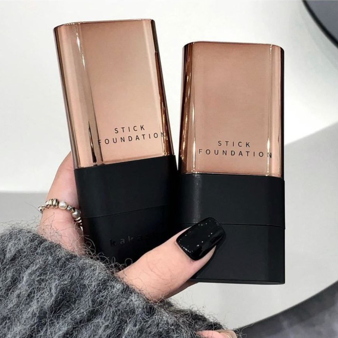 Kakashow Beautiful Skin Water Light Foundation Stick with Brush Gallery Photo Three